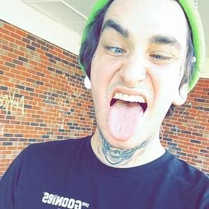 Meet your Posher, Skylar